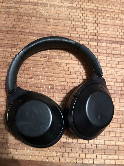 Sony MDR-1000X wireless anc