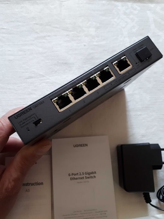 Комутатор  Ugreen CM 753  6-Port  2.5GB/s Gray
