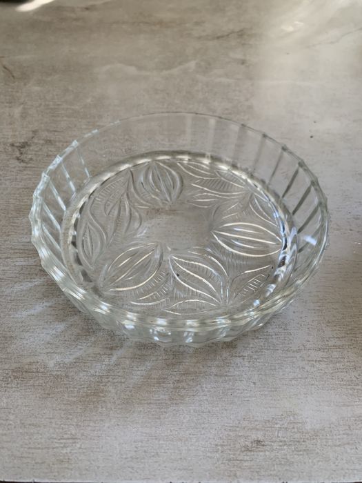 Салатник стекло d14