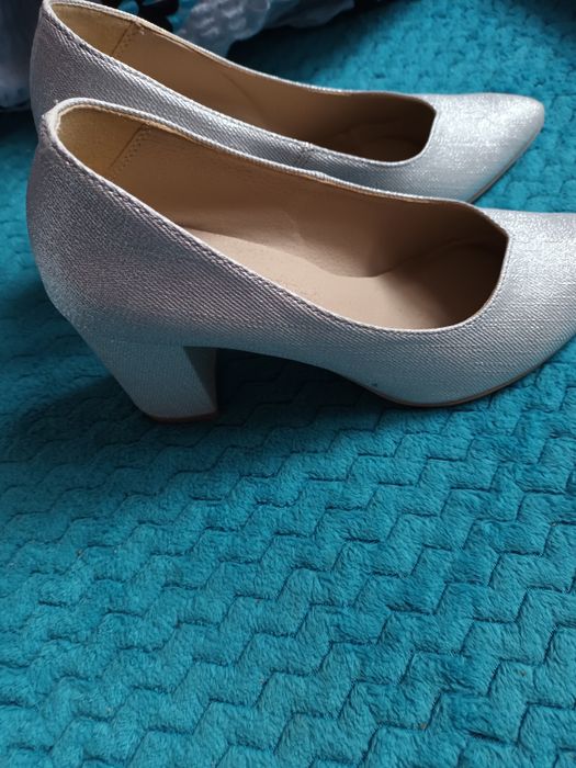 Sprzedam pantofle damskie