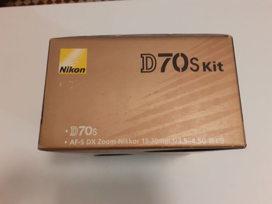 Caixa, Nikon D70S Kit