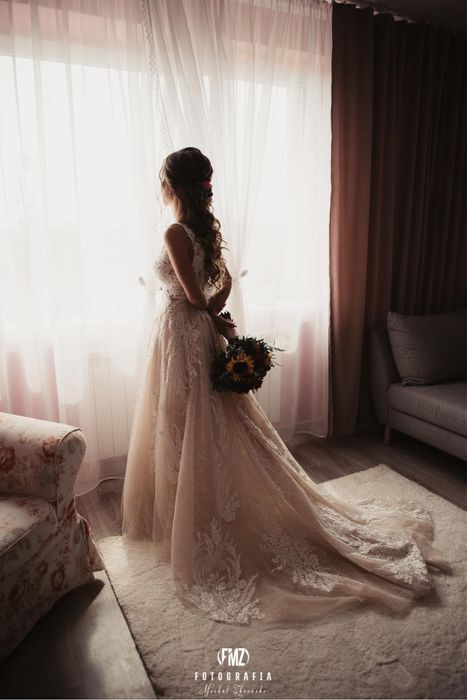 Piękna suknia ślubna