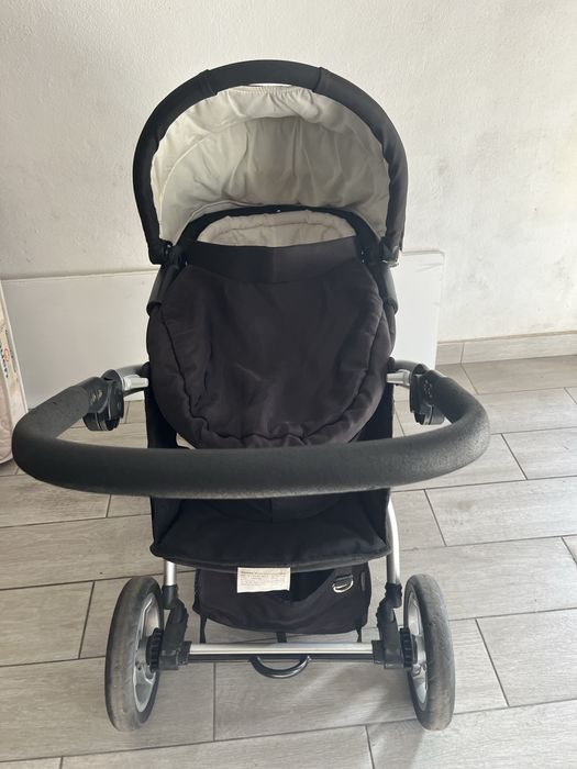 Vendo conjunto de carrinho de bebé com alcofa