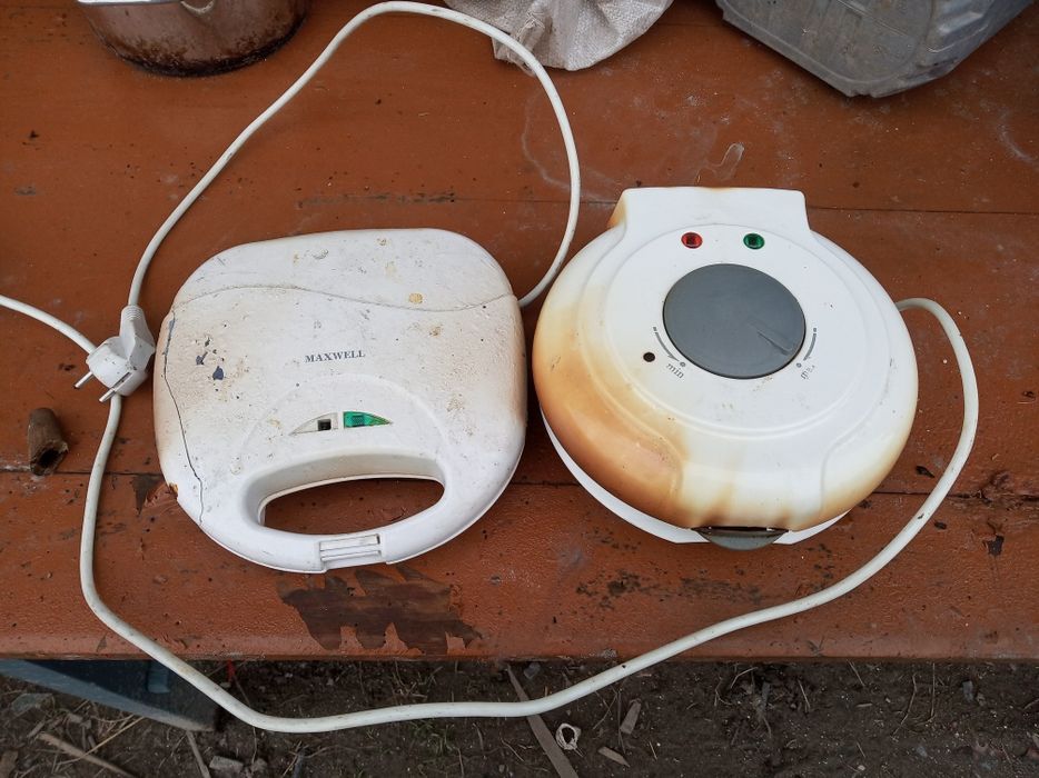 бутербродниця, блендер, тостер