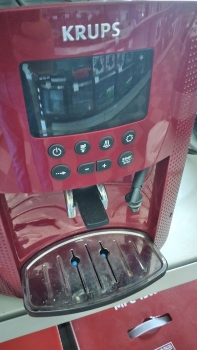 Продам кофемашину майже нову