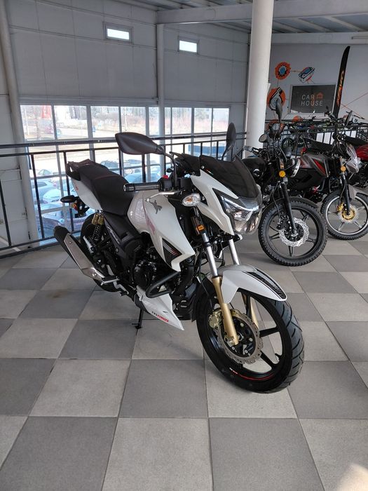 Мотоцикл TVS APACHE RTR 180
