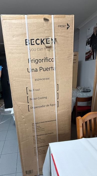 Frigorífico sem congelador, becken novo em caixa