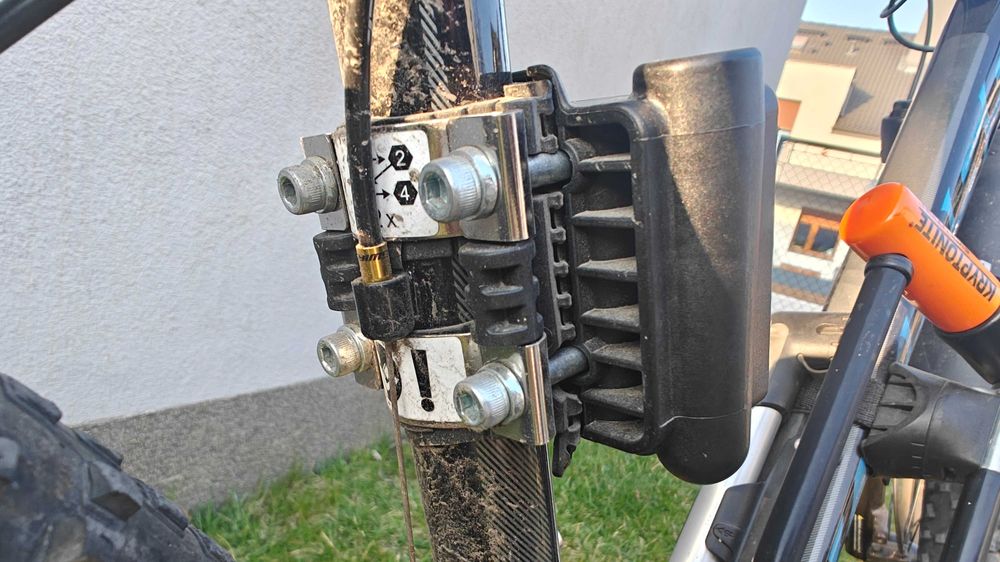 Fotelik rowerowy Hamax Kiss X1