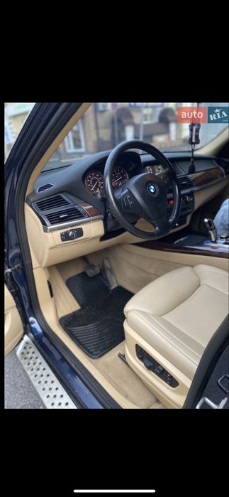 Продам BMW х5 2011