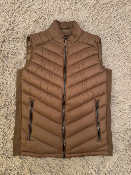 Чоловічий жилет, майже новий, розмір М