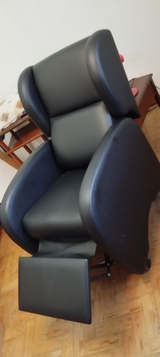 Cadeirão articulado