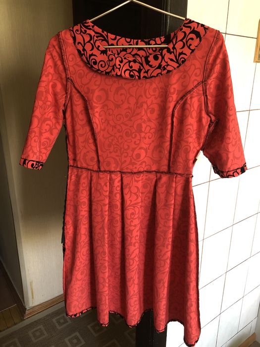 Нарядне, вечірнє плаття Effective