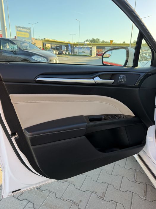 Ford Fusion 2.0 EcoBoost 245 km