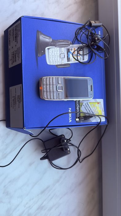 Telefon kom. Nokia E52
