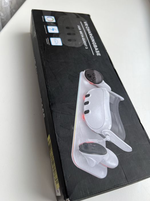 Зарядна док-станція