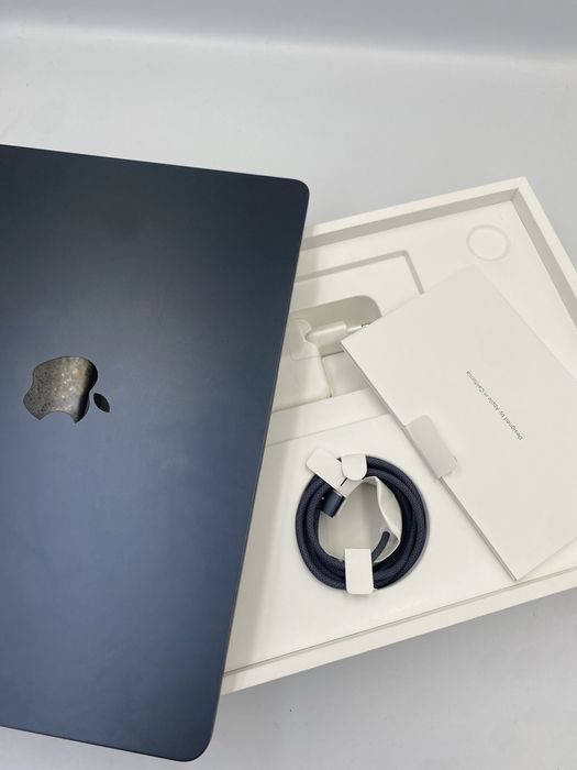 Ноутбук Apple MacBook Air 13“ M4 16/256GB Midnight (MW123) 2025