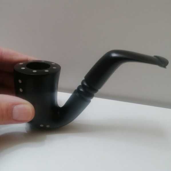 Cachimbo de Moçambique com incrustações em osso