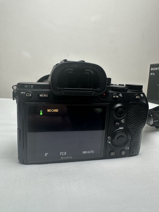 Sony Alpha A7III + Tamron 28-75mm F2.8 Di III RXD  + Extras