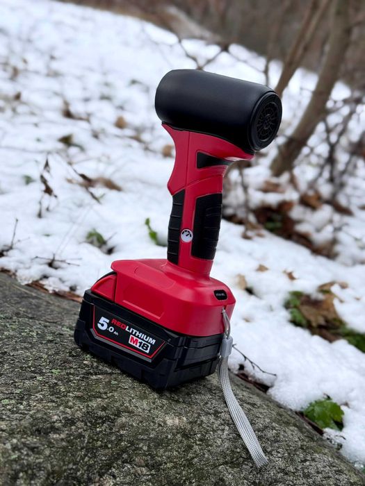 Poręczna Dmuchawa Dla Baterii MILWAUKEE - Film Prezentujący Działanie