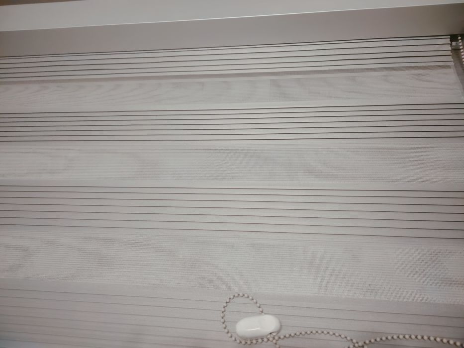 Balkonowa roleta mocowana do ściany rolety dzień noc balkon roleta