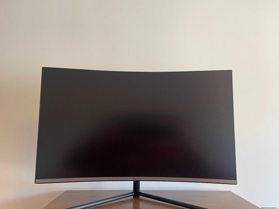 Samsung Monitor Curvo 32” CR50 Full HD HDMI 75Hz