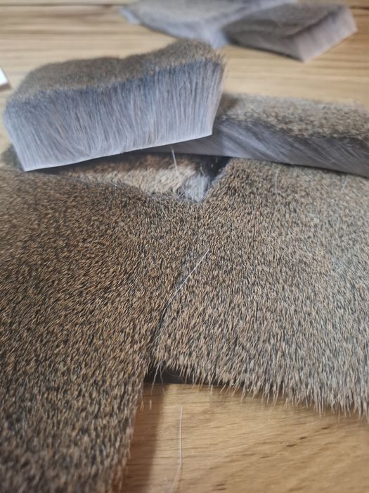 Sierść z sarny na muchy