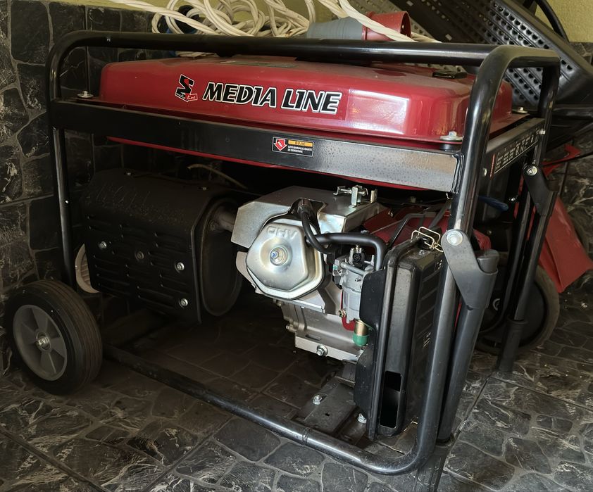 Генератор бензиновий 7.5 кВт Media Line MLG9000E/2