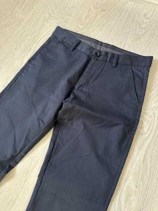 Чоловічі брюки синього кольору