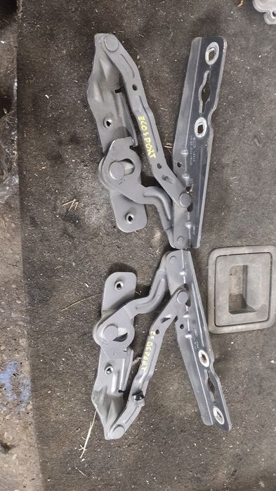 Zawiasy maski prawy lewy komplet ford ecosport