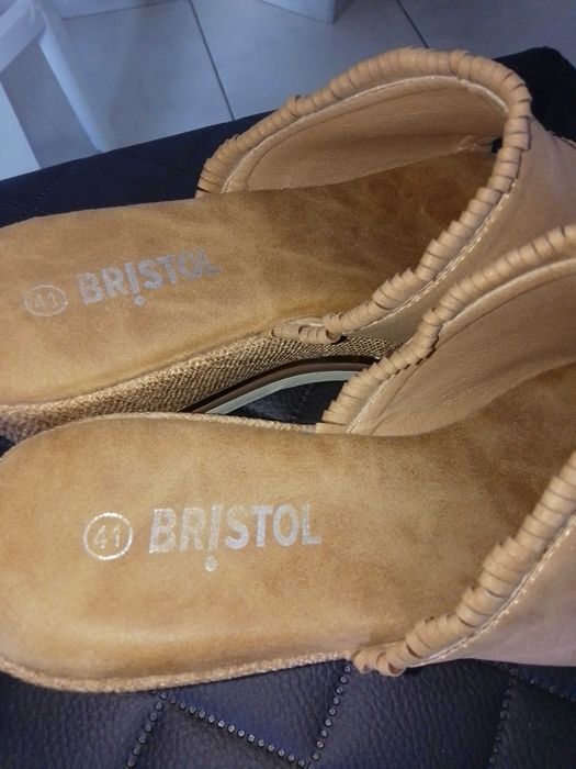Buty damskie na koturnie