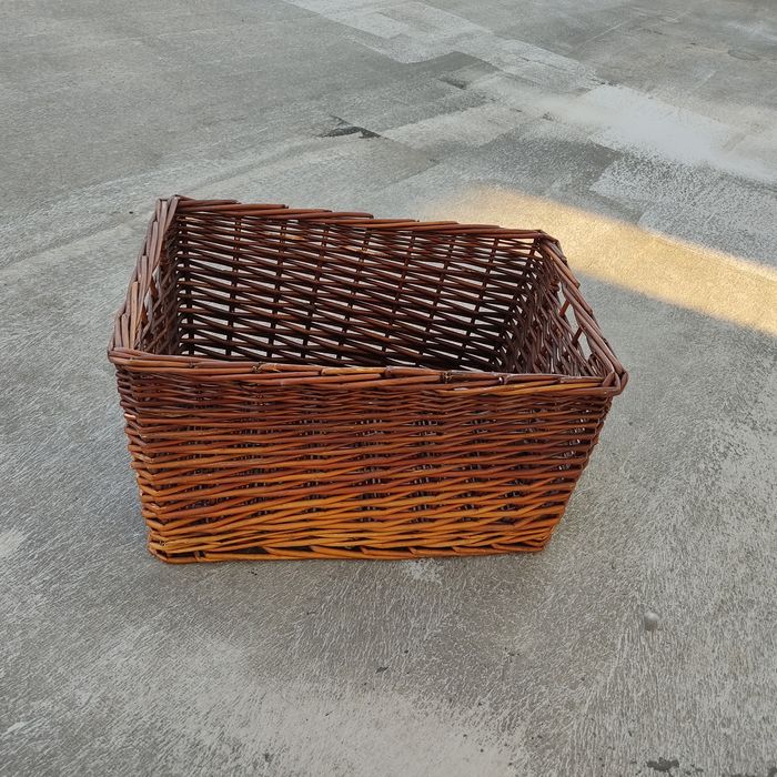 Cesto de verga bom estado