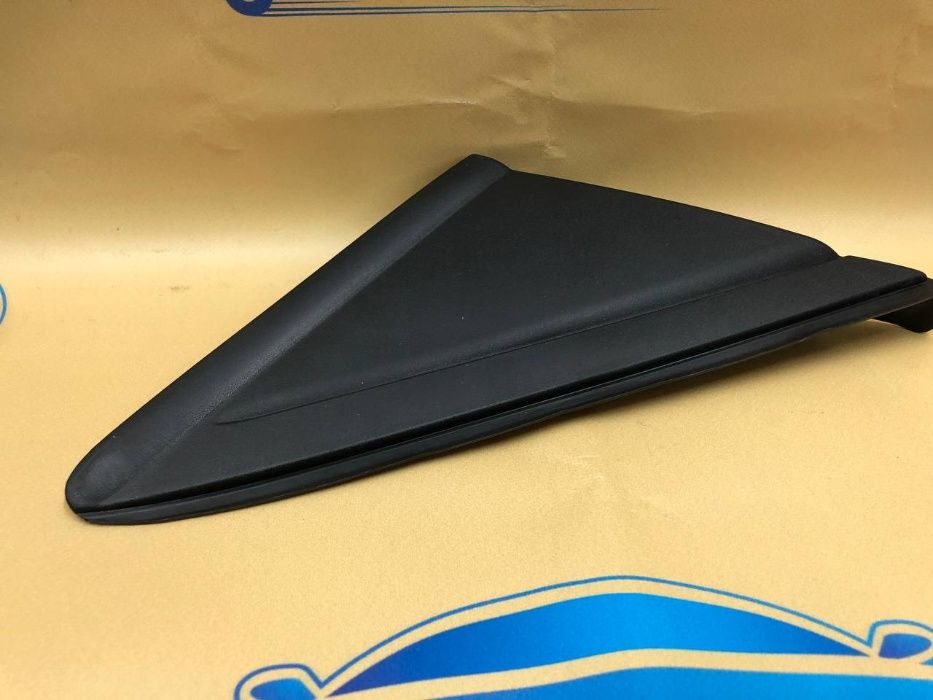 Накладка уголок двери зеркала Ford Kuga/Escape Форд Куга