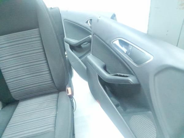 Conjunto de bancos MERCEDES-BENZ Classe A (W176)