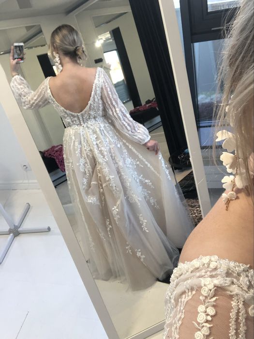 Suknia ślubna off.white bridal
