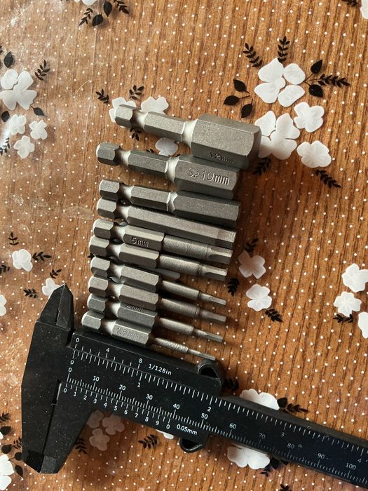 Набір шестиграних біт 10шт  1/4 1,5-12мм 50мм новий якісний підсилений