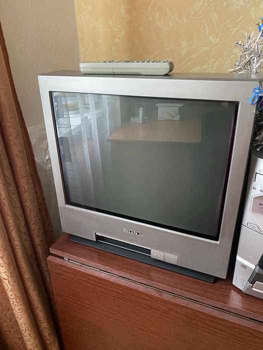 Продам телевізор БУ Sony Trinitron