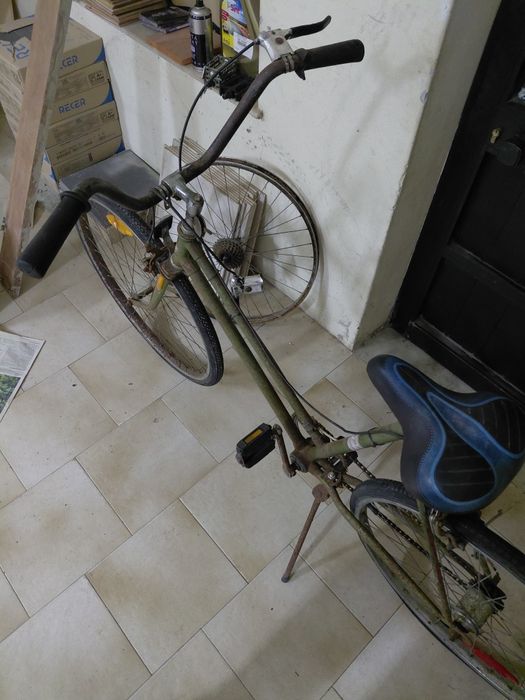 Bicicleta antiga Italiana no estado real que se encontra nas fotos 80€