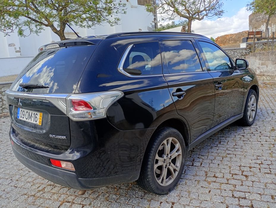Mitsubishi Outlander 2.2 DI-D 150cv - 7 Lugares - Nacional/Histórico Completo