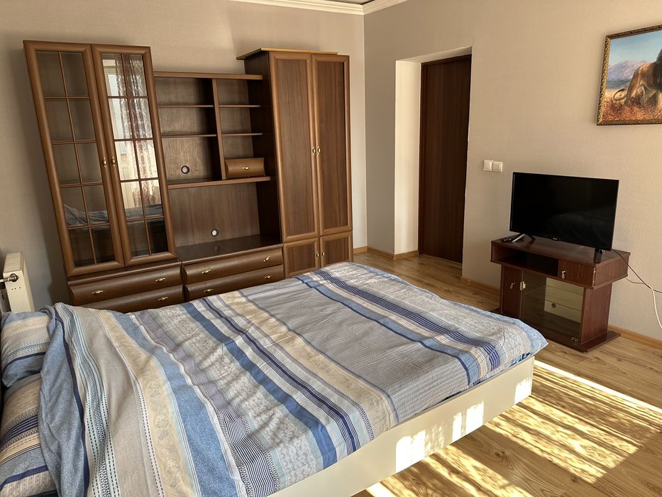 Новобудова Порт сіті, ЖДВокзал, Автостанція 800 доба,450 погодинно