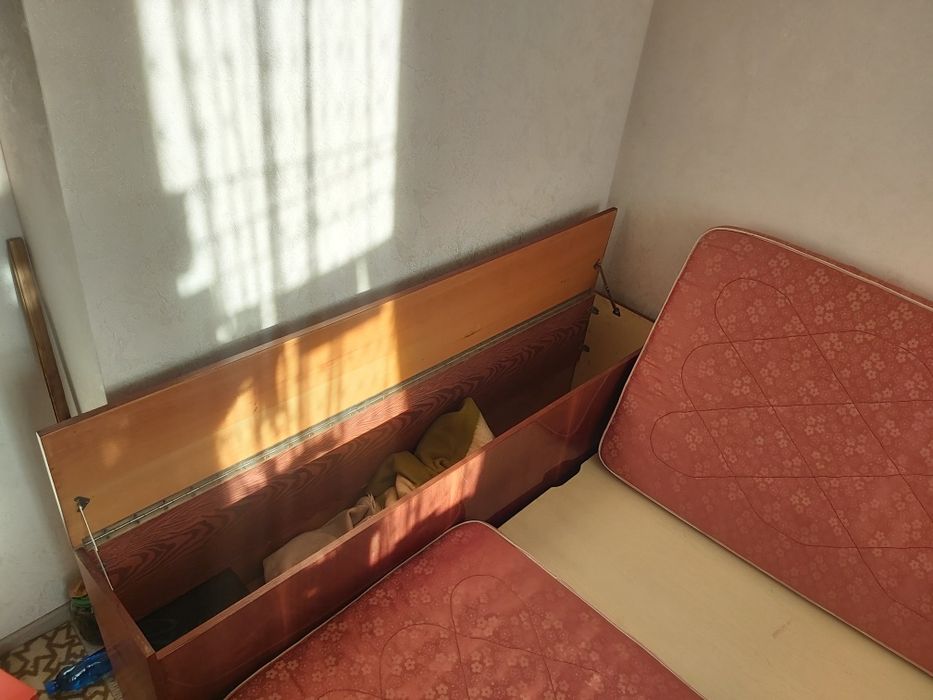 Двохспальне ліжко