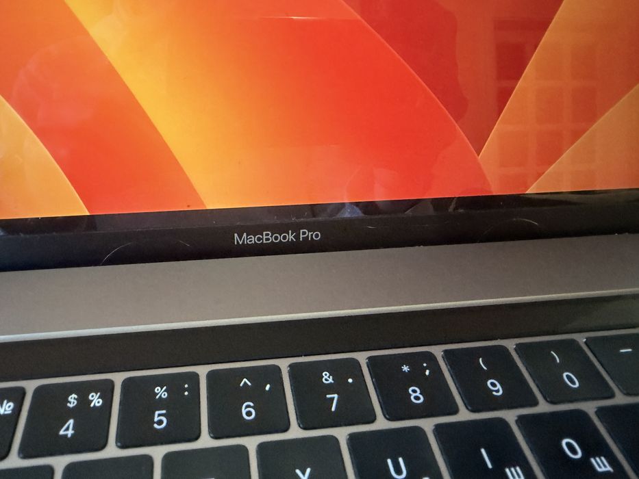 ТОРГ! MacBook Pro 15 2017(A1707) i7-7820HQ/16GB/512GB/Radeon Pro 560