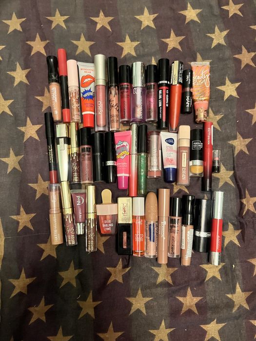 Набір косметики для губ