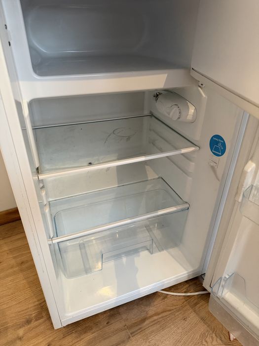 Lodówka mała AMICA