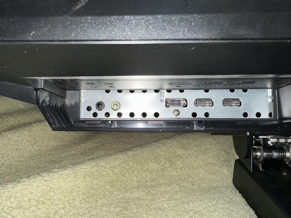 Monitor Asus 28 cali