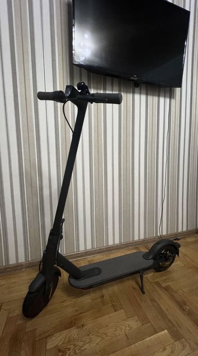 Eлектросамокат Xiaomi