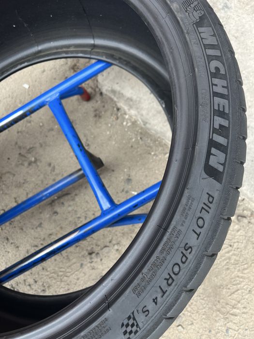 255/35/20 R20 Michelin Pilot Sport4S літо 2 шт ціна за 1 шт