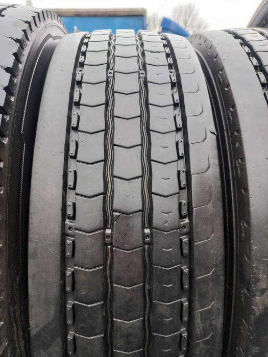 Шина 265/70 R19.5 резина скат тягова, Б/У з Німеччини, до 10 мм,
