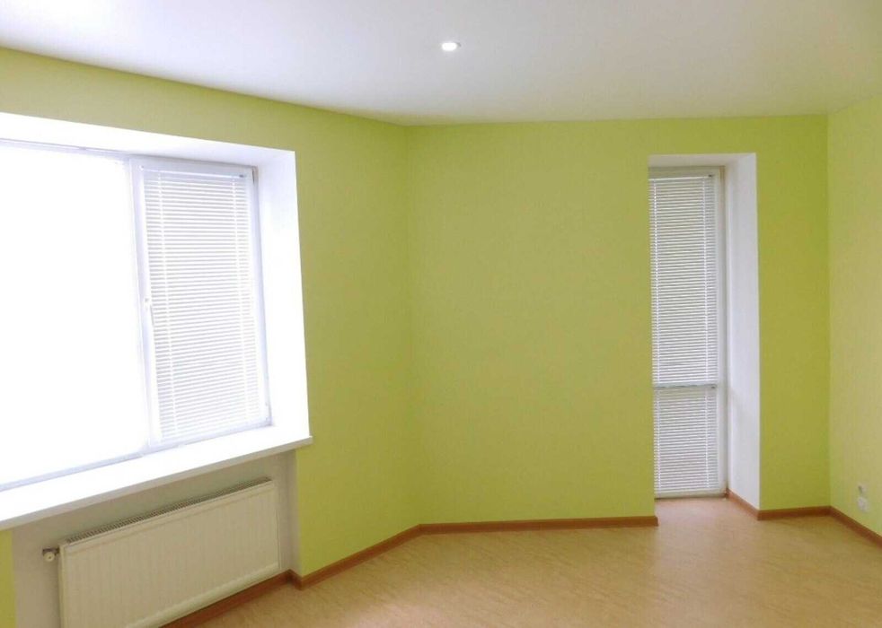 Продається 3-кімнатна квартира з ремонтом на Поділлі