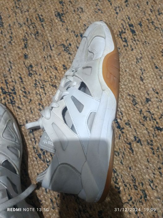 Tênis adidas torsion 44.5