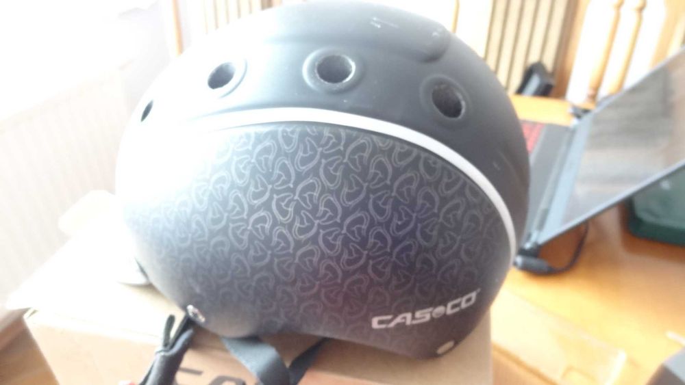 Kask jeździecki CASCO  CHOICE, rozmiar S  52-56 cm czarny, regulowany.